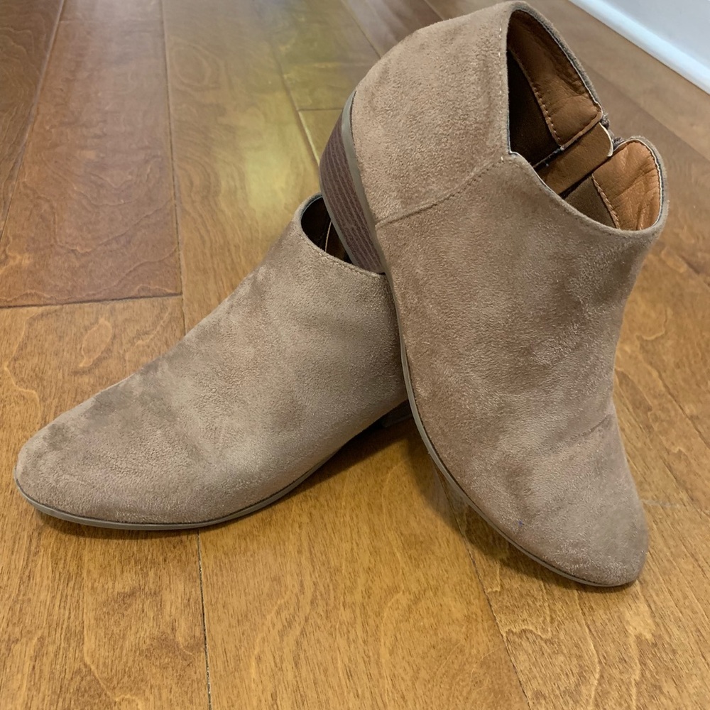 Bella Marie Ankle Booties size 8.5